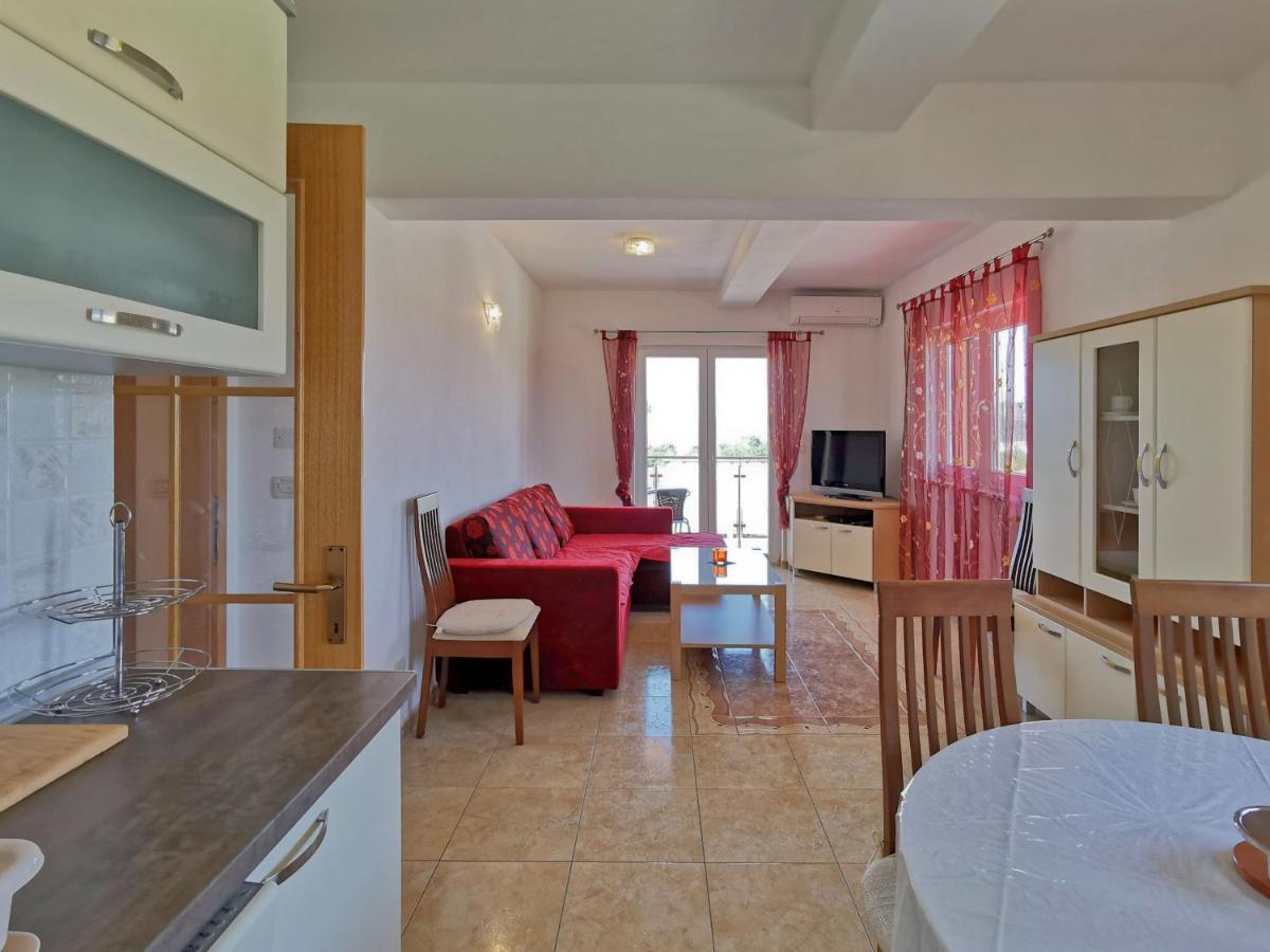 Apartments Kaja By Rent Istria Kaštel Exterior foto