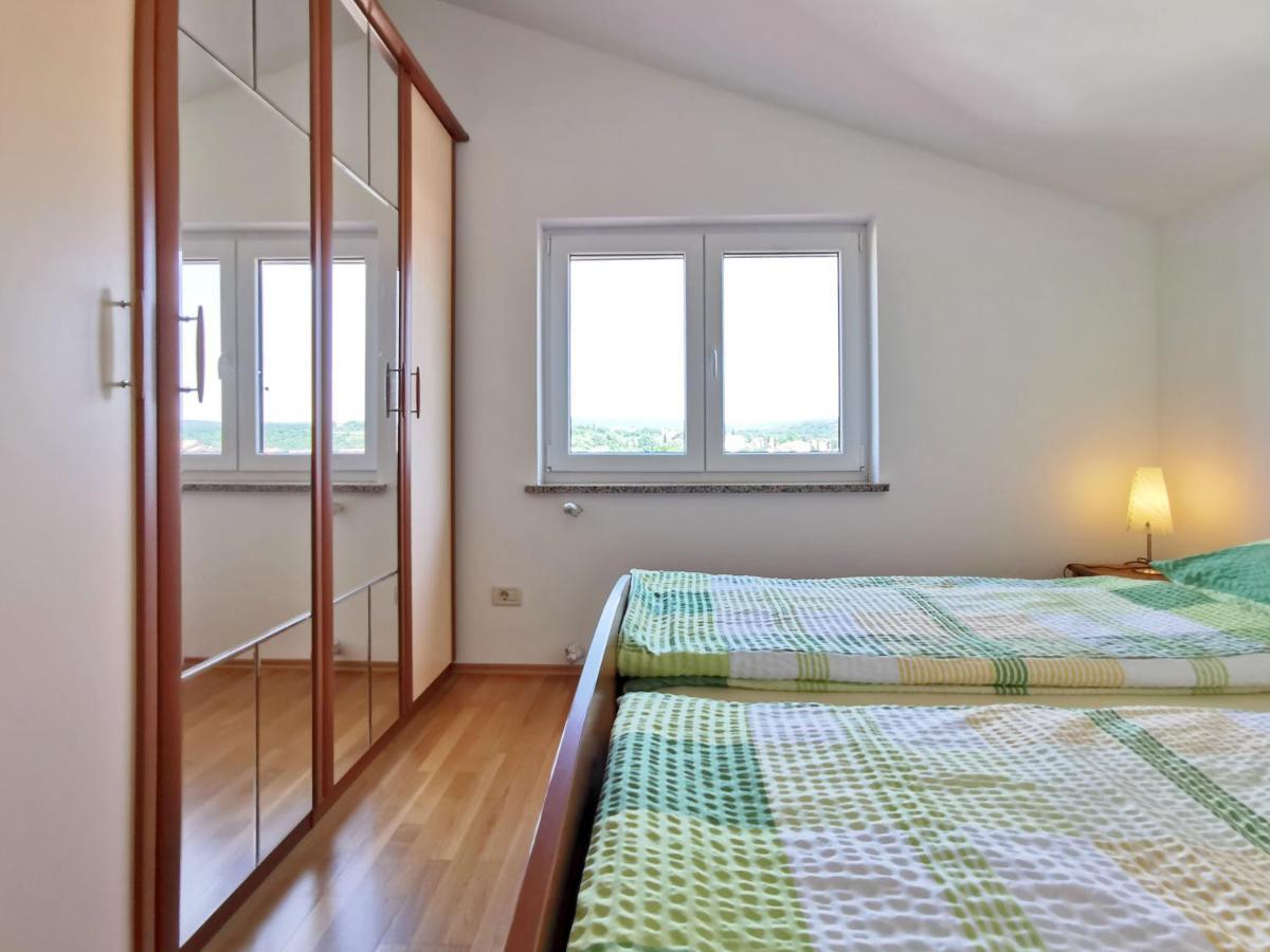 Apartments Kaja By Rent Istria Kaštel Exterior foto