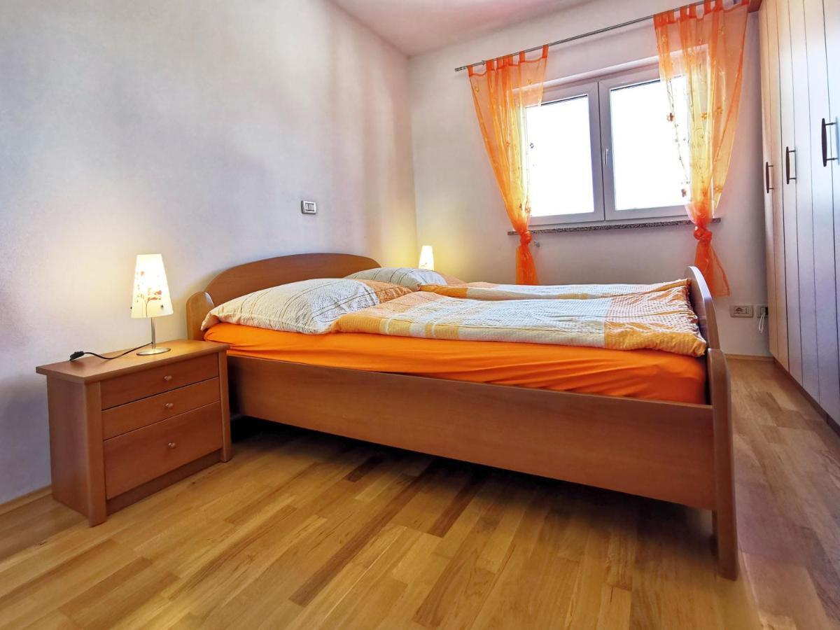 Apartments Kaja By Rent Istria Kaštel Exterior foto